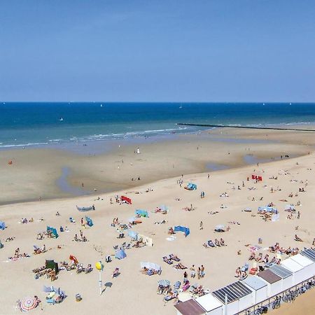 Amazing Apartment In Oostende With House Sea View Экстерьер фото